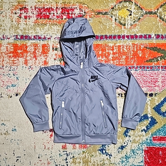 Nike Other - Nike windbreaker/rain spring jacket